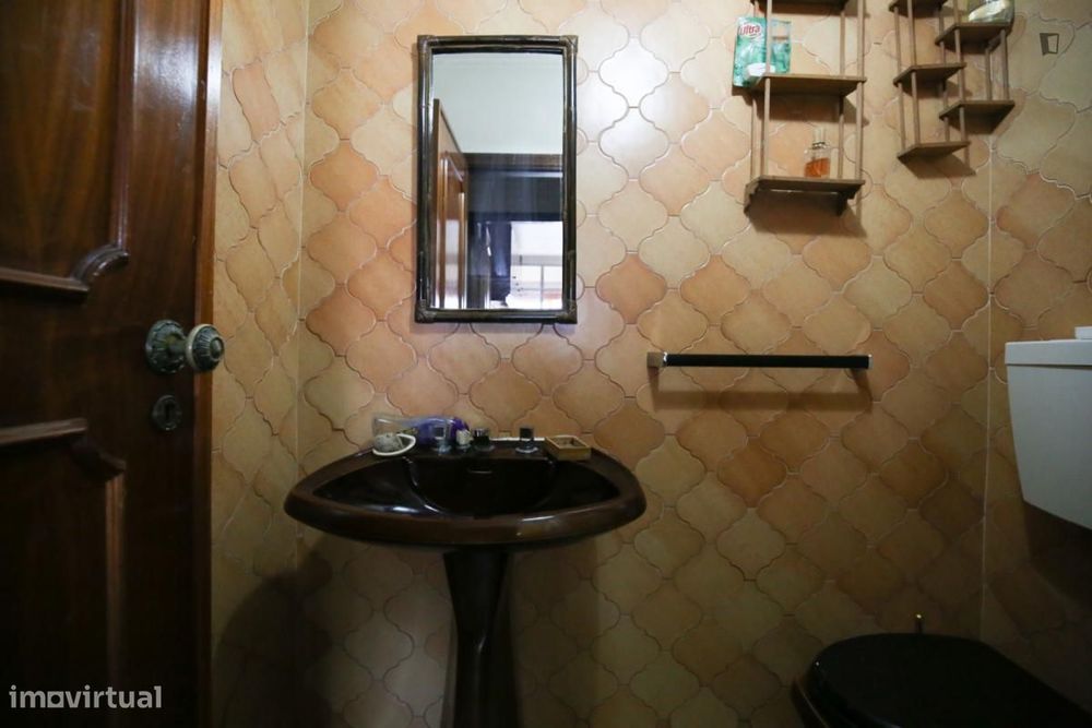 Quarto - localizado em Benfica Lisbon