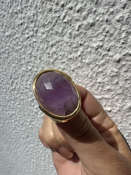Anel em prata dourada com ametista