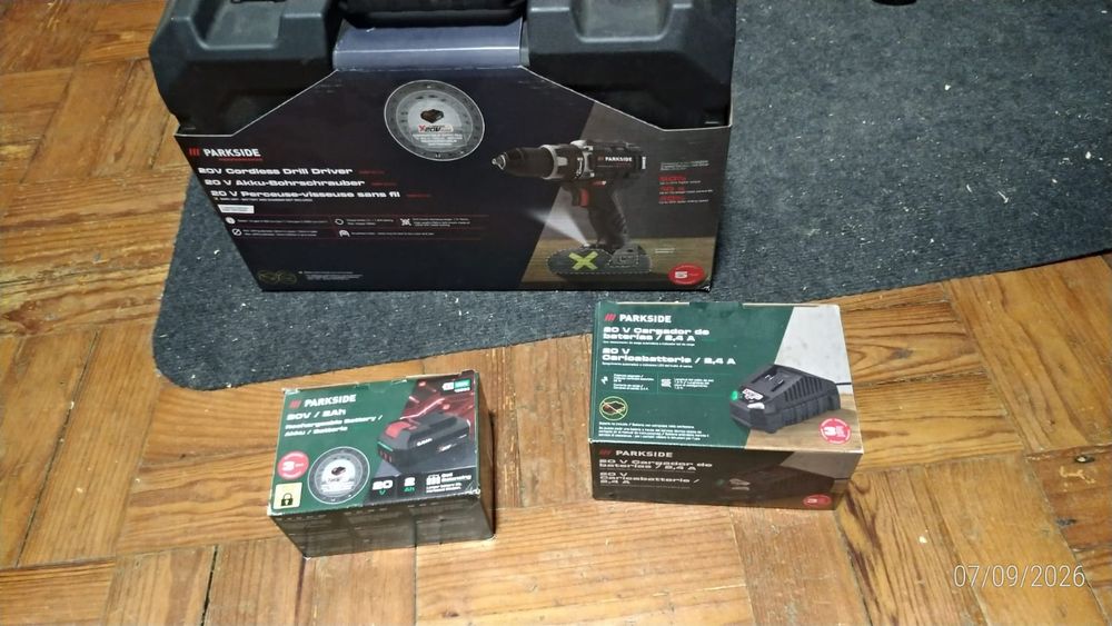 Furadora/Aparafusadora Parkside Performance 20V Brushless + Bateria 2Ah + Carregador
