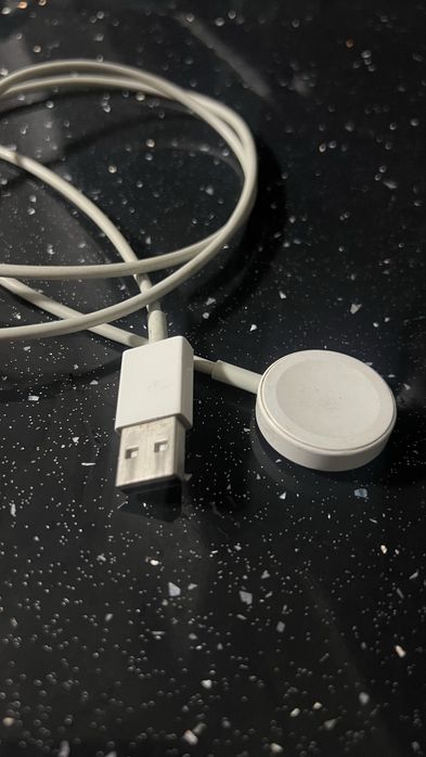 Зарядка apple watch.