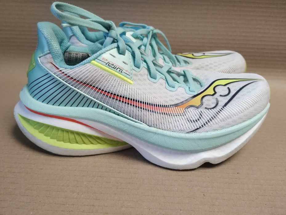 buty sportowe do biegania 38,5 saucony Endorhin Azura