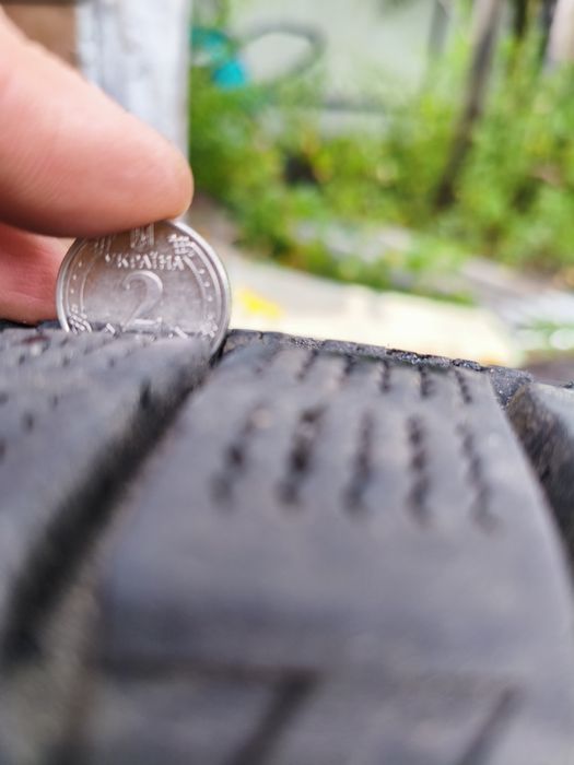 Шини/Резина/Колеса Dunlop 225 55 R18 98T Зима