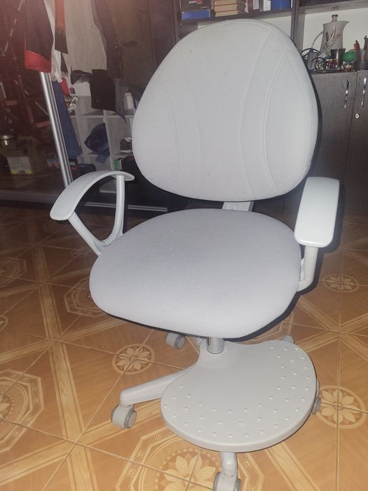 Ергономічне дитяче крісло Evo-kids