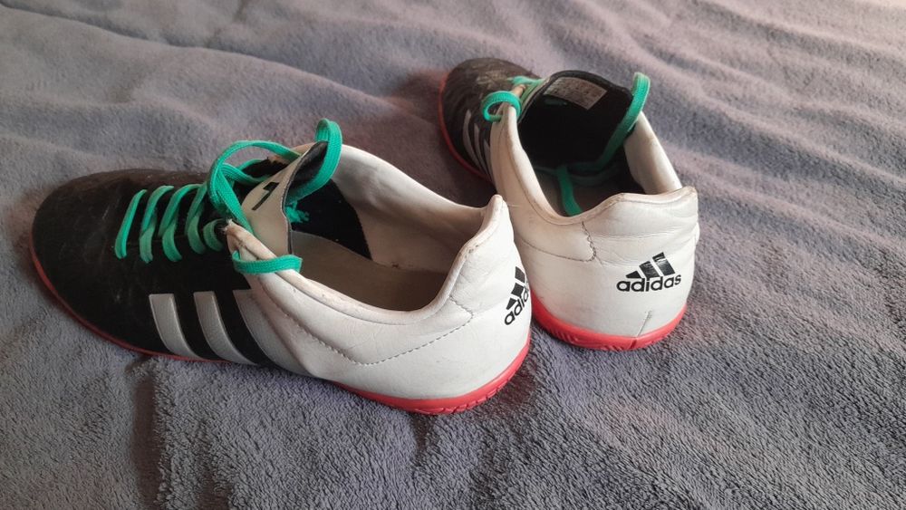 Halówki Adidas rozm. 36 2/3