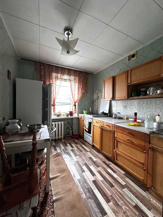 Продам 2к квартиру . Кирпичный дом. Бериславское шоссе.