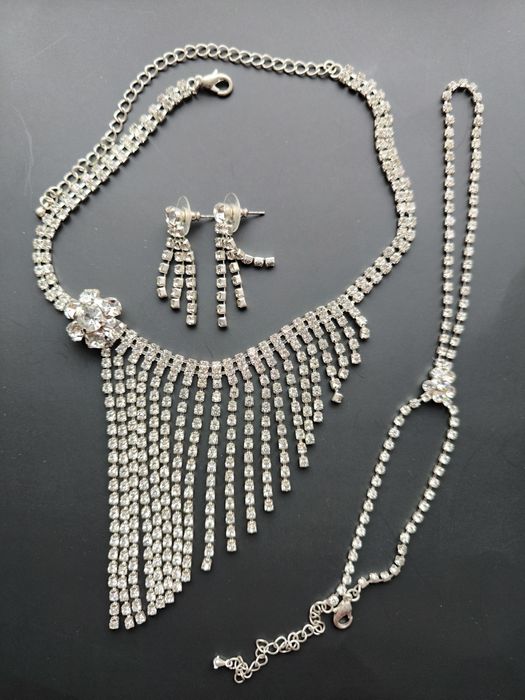 Весільна біжутерія