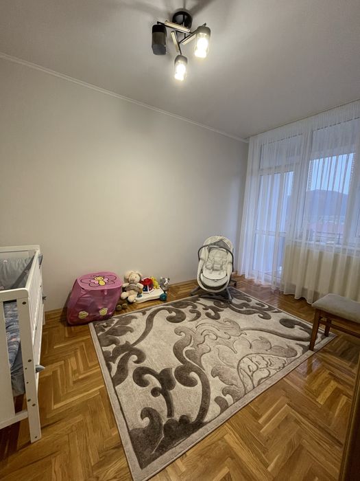 5 кімнатна квартира