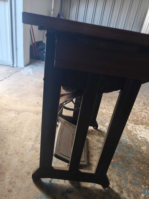 Maquina costura Singer Antiga com móvel manual ou com  motor elétrico