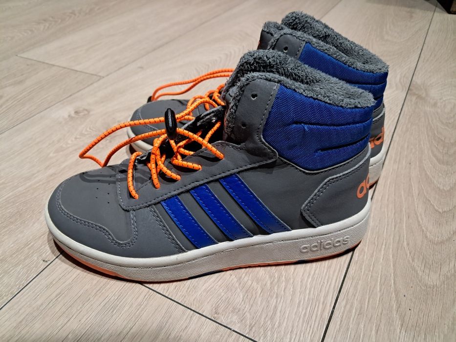 Buty chłopięce Adidas 35