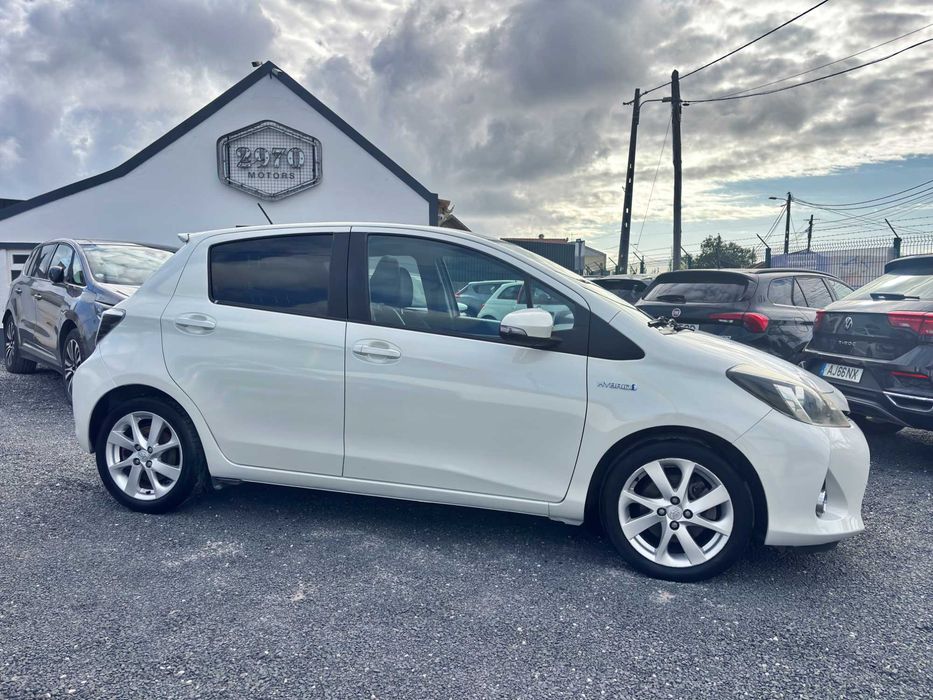 Toyota Yaris 1.5 Hybrid  NACIONAL