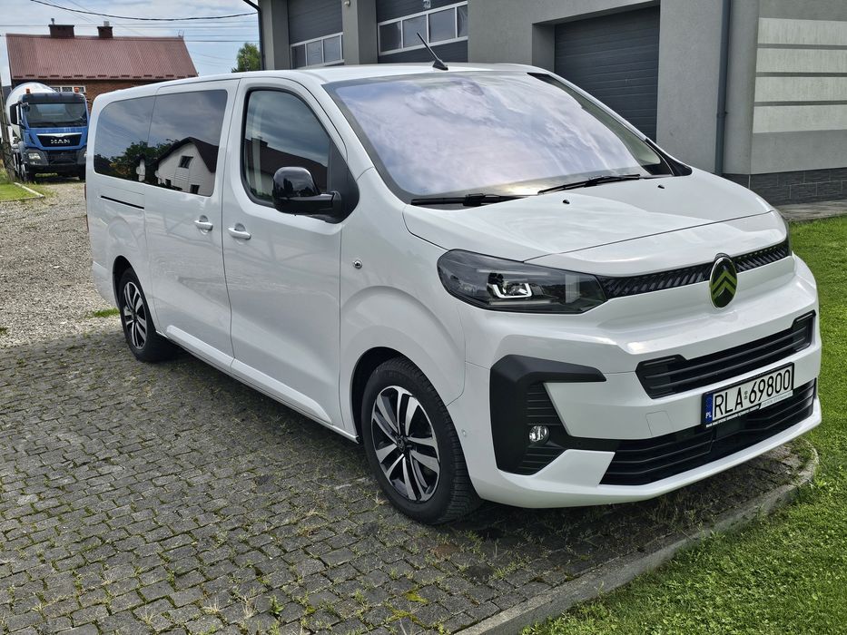 Wynajem busów 9 osobowych