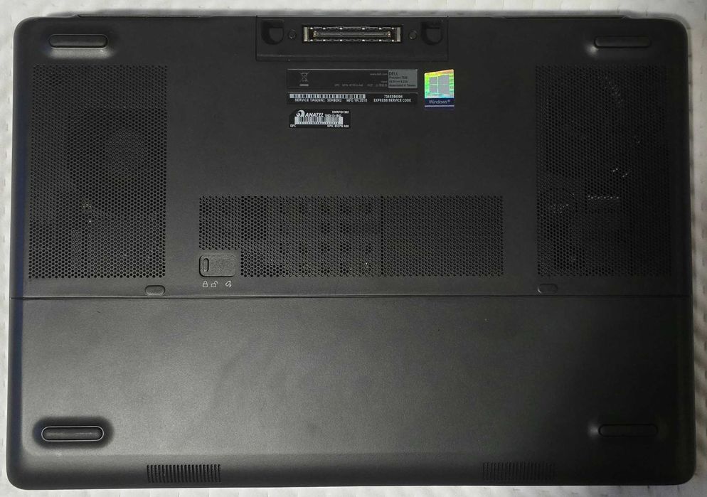 Ноутбук Dell Precision 7520 Intel Xeon E3-1535M v6/16Gb DDR4/M2200/2Tb