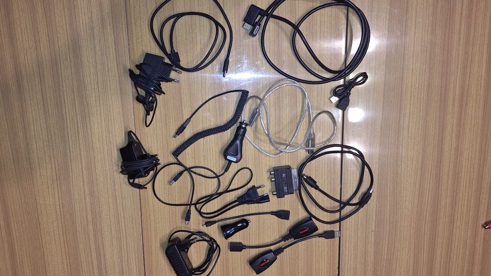 Zestaw zasilaczy ładowarek 16 sztuk