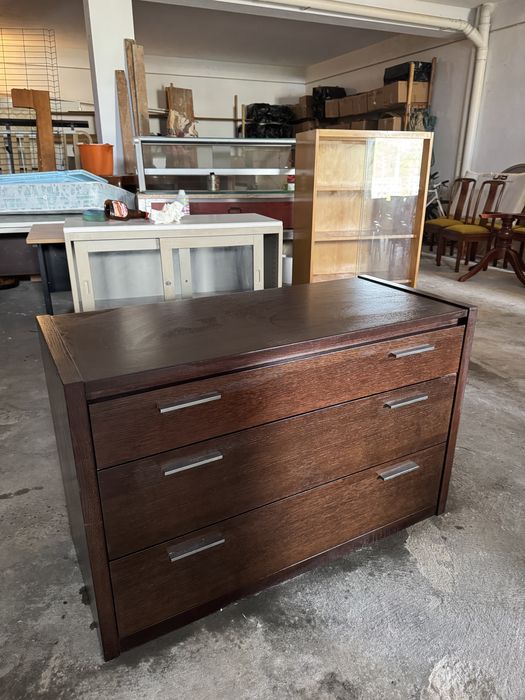 Movel de Madeira com Gavetas