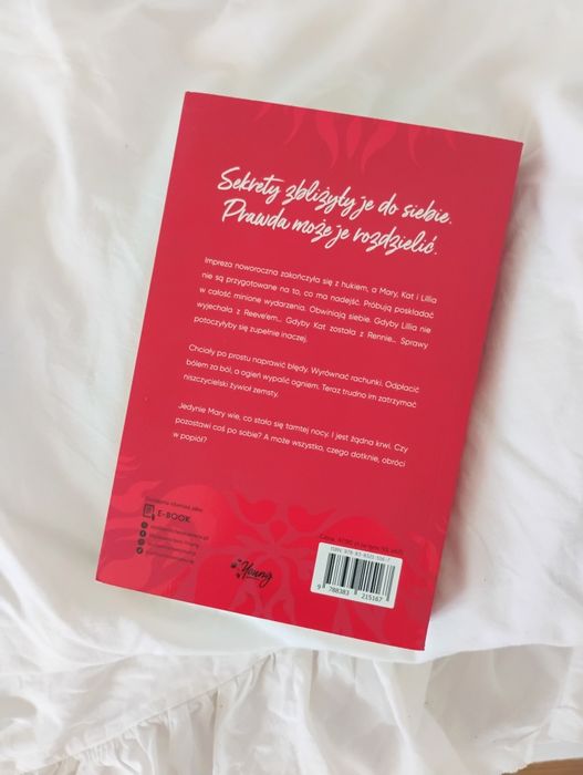 ,,Popiół za popiół" Jenny Han