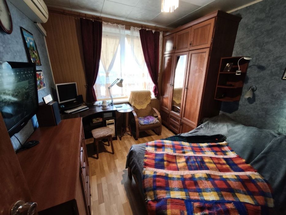 Срочно ! Продам 2х.ком.квартиру  на Салтовке  11/12 газ ( Пески , ТРЦ Дафи ) Сертификат