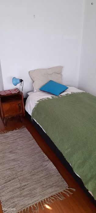 Quarto - localizado em Aldoar Porto