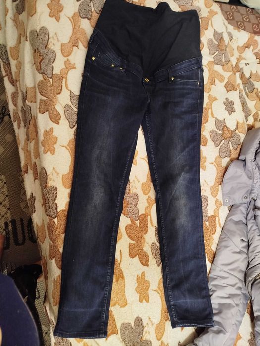 Віддам речі одяг на вагітну