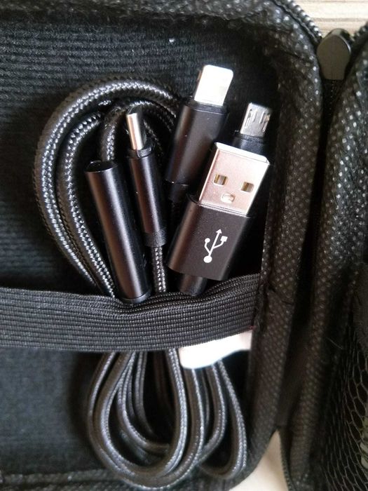 Zestaw Podróżny Telefon Tablet itp. Ładowarka Etui Kabel 3 w 1 POCZTEX