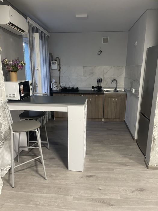 Здам однокімнатну квартиру студію подобово