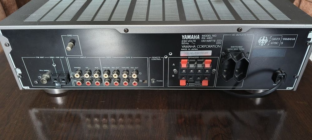Amplituner Yamaha RX-460 z pilotem