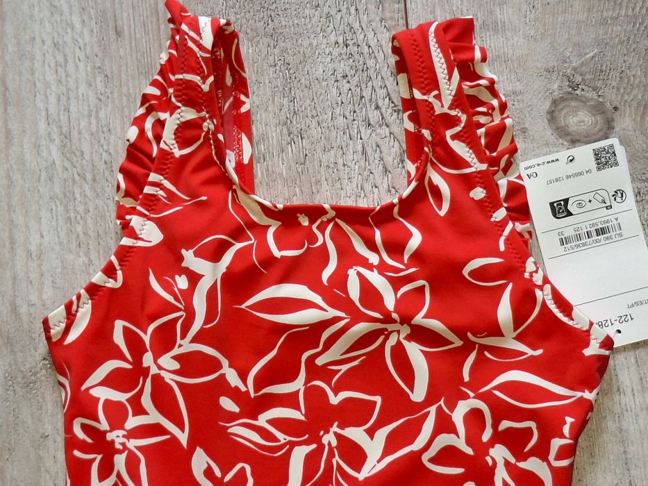 C&A strój kąpielowy czerwony w kwiaty 122-128