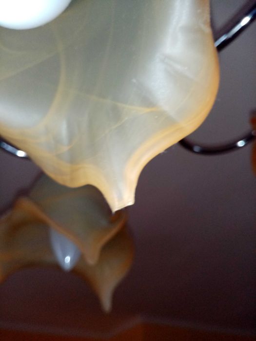 Żyrandol metalowo-szklany