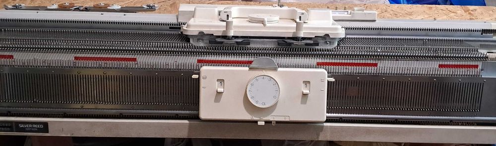 В’язальна машина двохфантурна Silver Reed SRP 60N