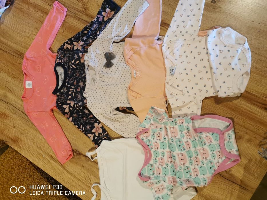 Roupa para menina no tamanho 74.