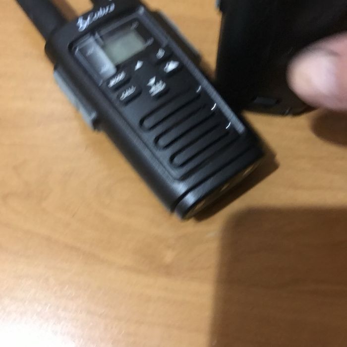 Продам две переносные рации Кобра