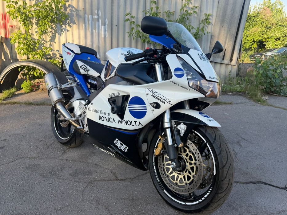 Продам мотоцикл HONDA CBR900RR 954 Fireblade