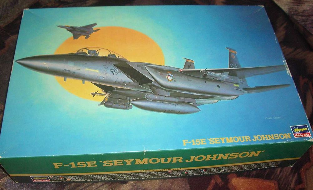 Сборная модель самолета F-15E 