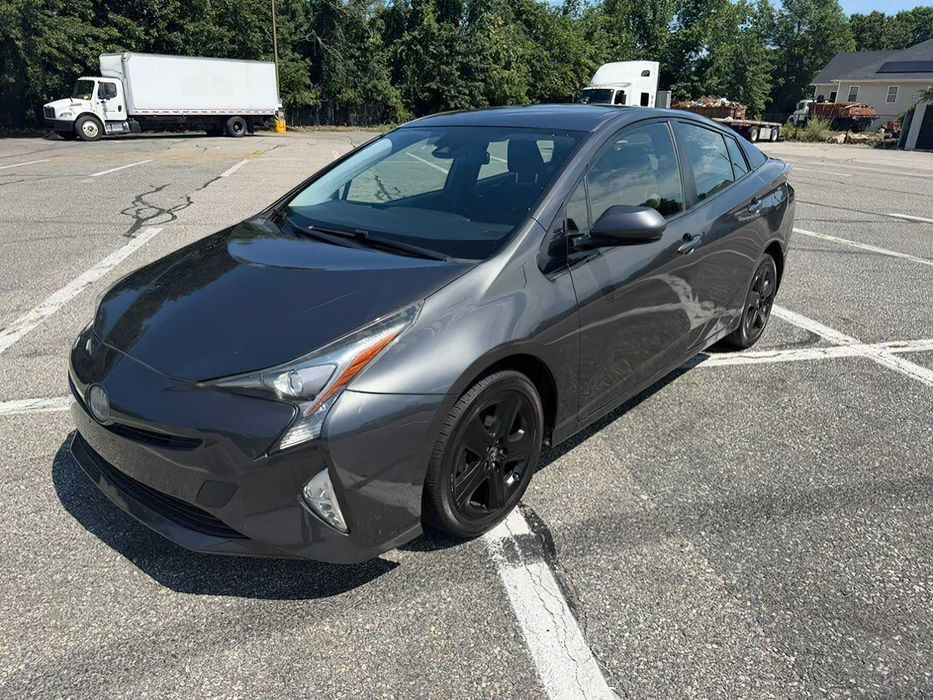 Toyota Prius      2016