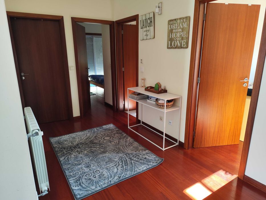 Arrendamento andar moradia Paço de Sousa
