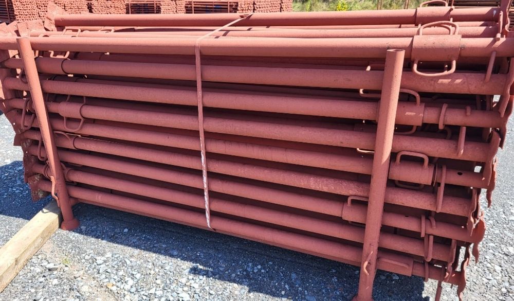 Stemple budowlane metalowe podpory Stropowe płyta Szalunkowa Głowice Krzyżowe Trójnogi Pająki płyta topolowa czarna Sklejka budowlana Żabki Szalunkowe