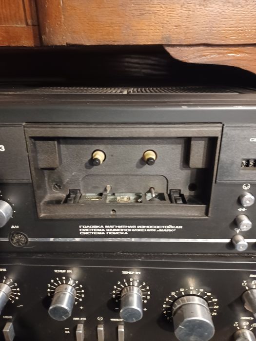 Продам аудиотехнику маяк , романтика , Вега