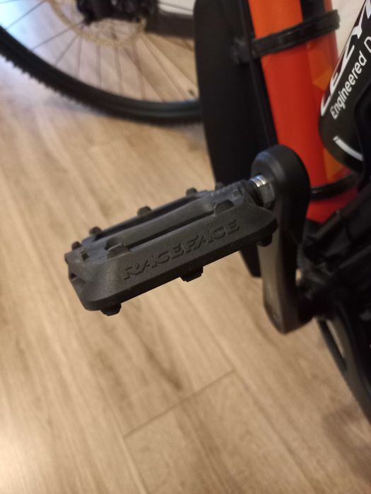 Bergamont revox 4 2019 рама 18" ( M)  на зріст 165-175 см.