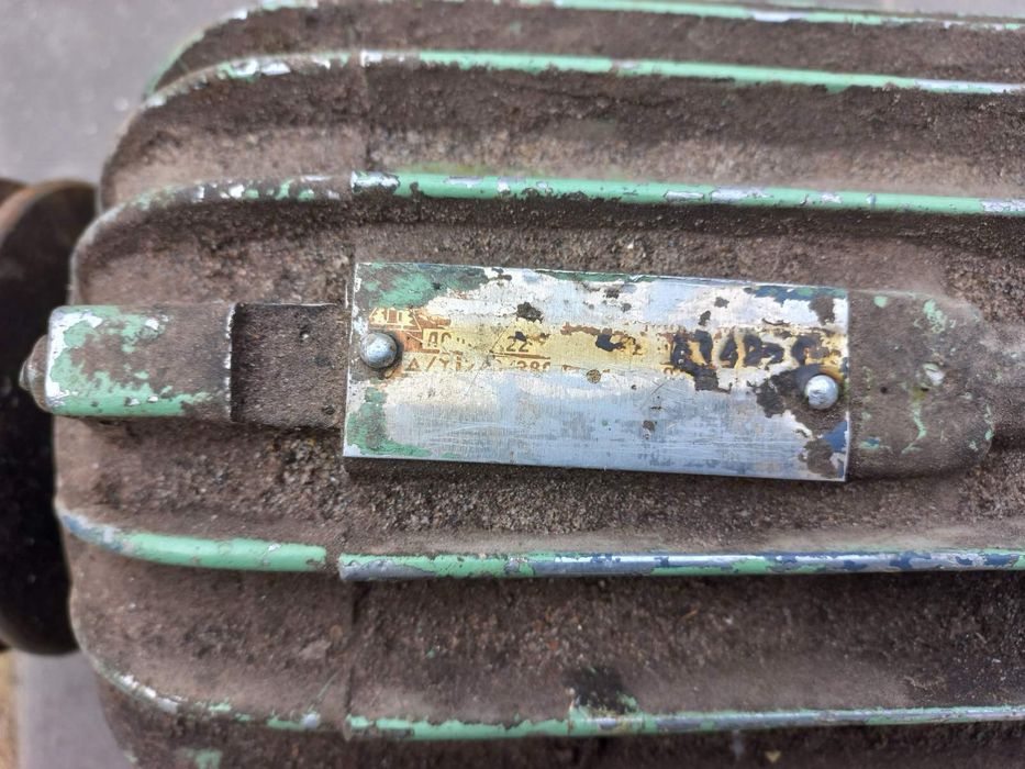 Продам електро двигун