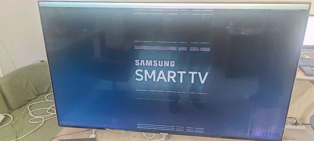 TV Samsung 4K UE55MU8002T uszkodzony.