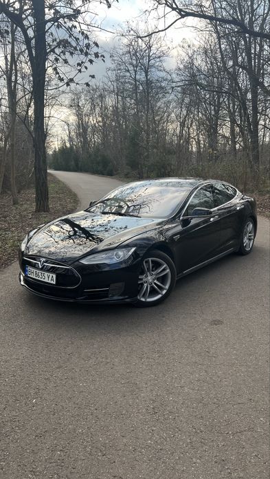 Tesla model S 90D 2015г