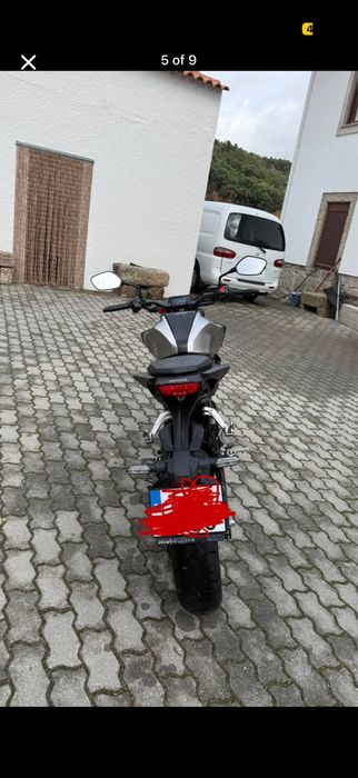 Honda Cb125r Prateada/Dourada