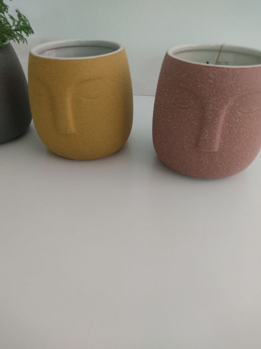 Vaso caras em cerâmica