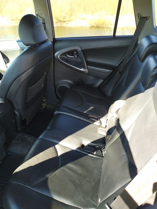 Тойота Рав4 2.2 д 2006р.