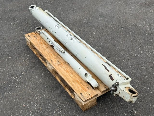 CLAAS ładowarka telskopwa siłownik hydrauliczny