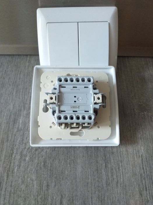 Interruptores duplos Efapel