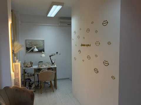 Arrendamento de espaço comercial na Rua Martin de Freitas, 21