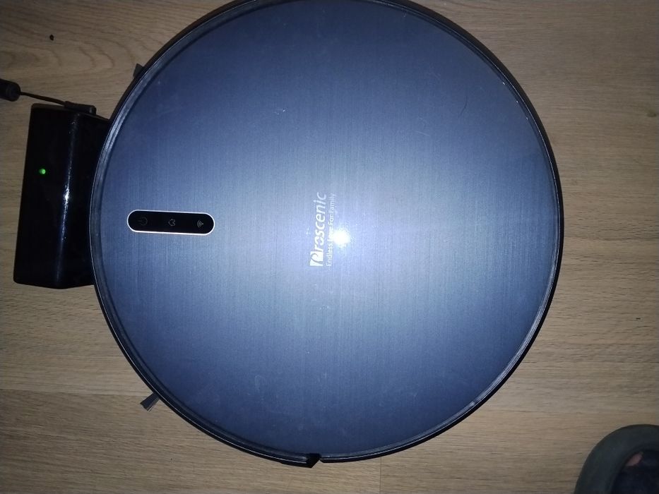 Robot odkurzający z funkcją MOPa