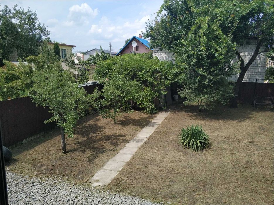 Продаж будинку  м.Славутич вул.Садова 118