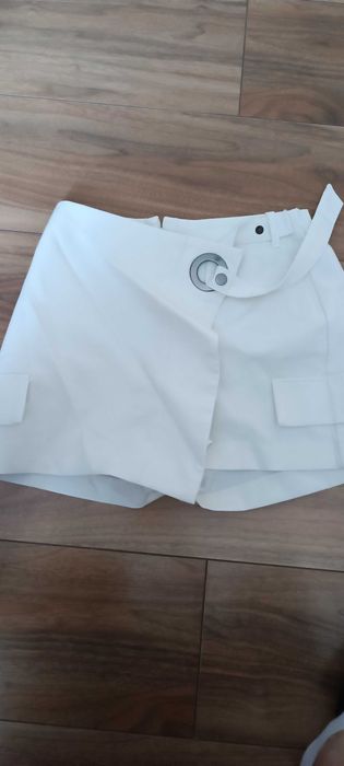 Spodenki Bershka rozmiar 38