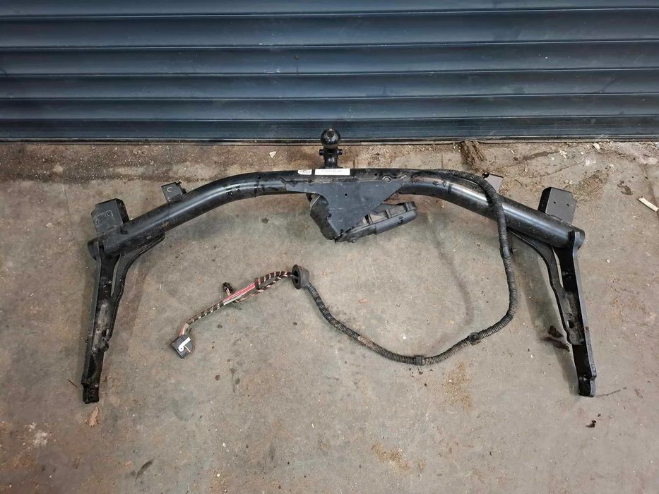 HAK HOLOWNICZY ELEKTRYCZNY VW GOLF VIII KOMBI 5H9 5H9803881D  KOMPLETNY